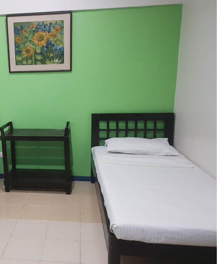 Saltimboca Tourist In Hotel Bacolod Eksteriør billede